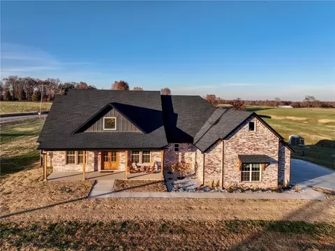 820 Arbor Acres Ave, Springdale, AR 72762