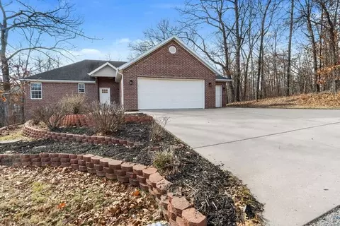10 Minton Ln, Bella Vista, AR 72715