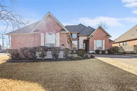 599 Bordeaux Ave, Springdale, AR 72764