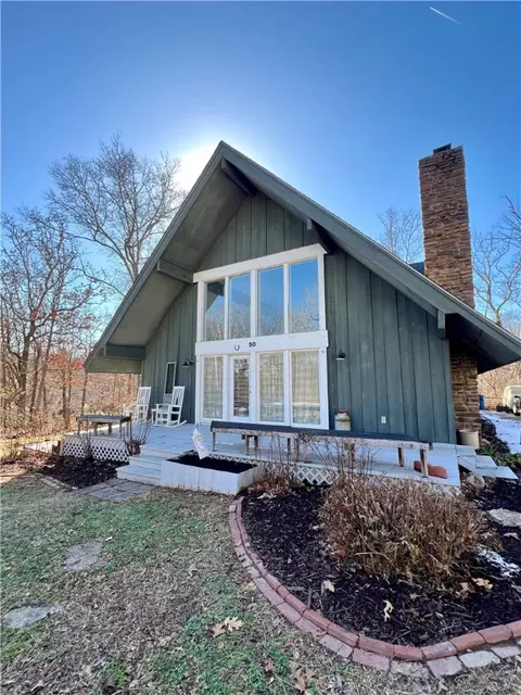 50 Lancaster Dr, Bella Vista, AR 72715