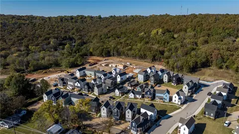 3093 W Tulsa St, Fayetteville, AR 72704