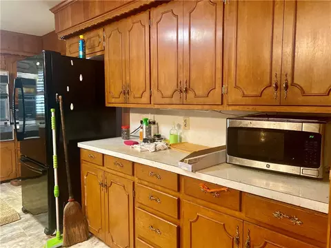 Kitchen - 814 E Cherry St, Alma, AR 72921 photo 1 of 2