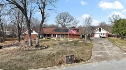 1432 Overo Cir, Springdale, AR 72762