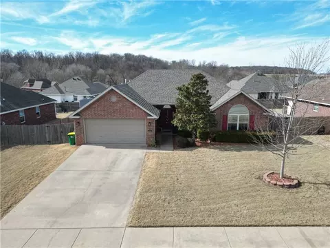 4530 Cory St, Springdale, AR 72762