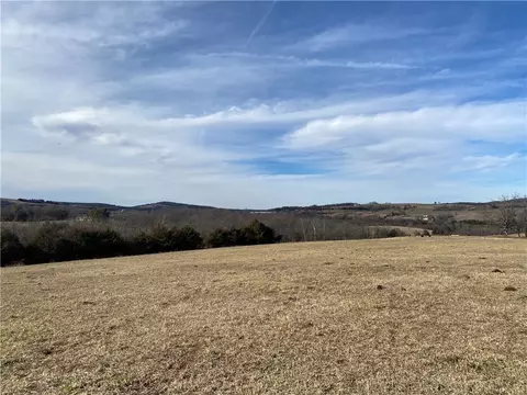 Madison 3100, Huntsville, AR 72740