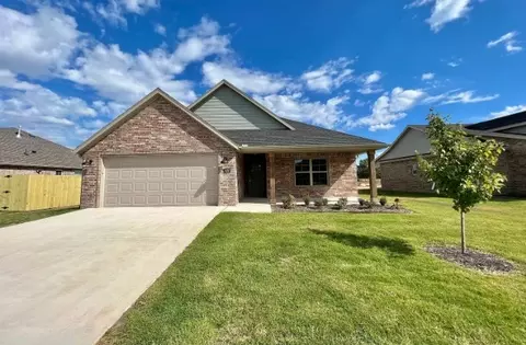 672 Hickory Meadows Ave, Springdale, AR 72762