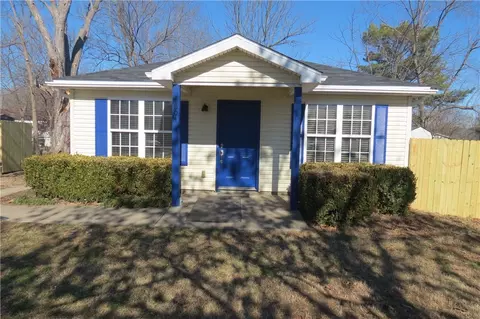 504 Ewalt Ave, Springdale, AR 72764