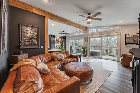 30 Lambeth Dr, Bella Vista, AR 72714