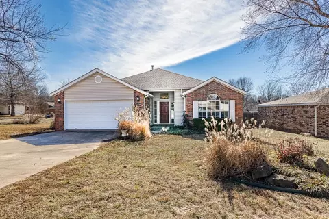 3349 W Princeton St, Fayetteville, AR 72704