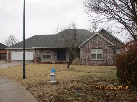 2367 Tall Tree Ln, Springdale, AR 72762