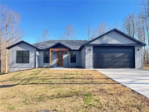 4 Skipness Ln, Bella Vista, AR 72715