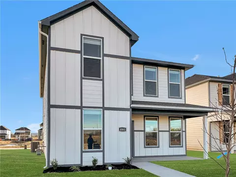 301 S Neon Ave, Fayetteville, AR 72704