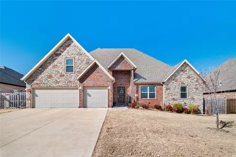 531 Via Pisa Rd, Springdale, AR 72762