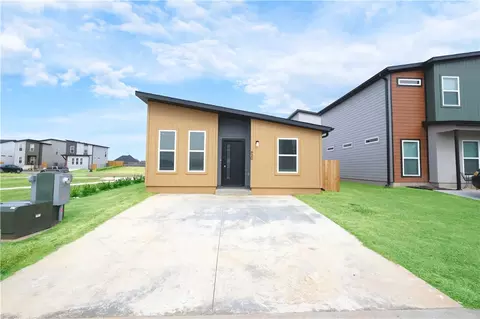920 Ventnor Ave, Centerton, AR 72719