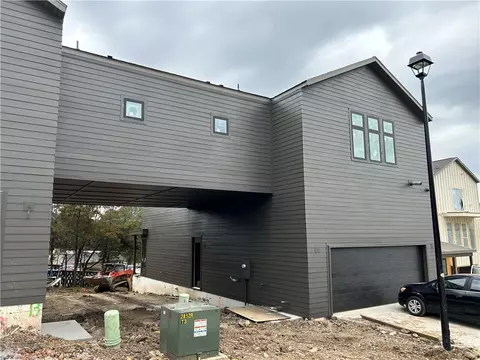 2936 N Old Missouri Rd, Fayetteville, AR 72703
