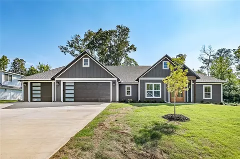 9 Ellwood Cir, Bella Vista, AR 72715