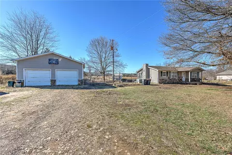 2135 Lacy Dr, Fayetteville, AR 72701