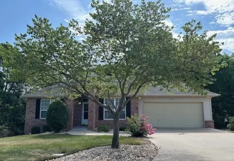 30 Highland Pkwy, Bella Vista, AR 72715