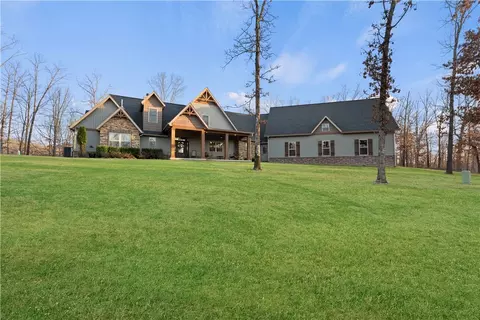 17 Sheffield Dr, Bella Vista, AR 72714