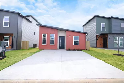 821 Tennessee Ave, Bentonville, AR 72713