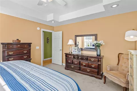 Bedroom - 504 Willow St, Gentry, AR 72734 photo 2 of 3