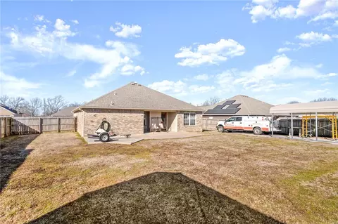 Exterior - 504 Willow St, Gentry, AR 72734 photo 14 of 14
