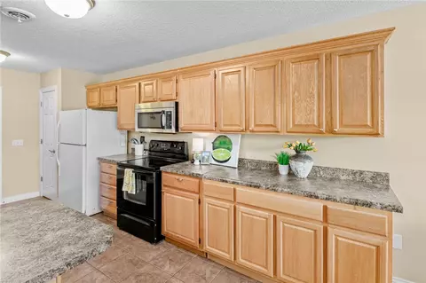 Kitchen - 504 Willow St, Gentry, AR 72734 photo 3 of 3