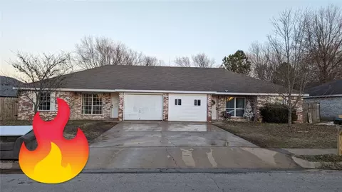 1181 E Wilson St, Springdale, AR 72764