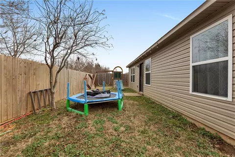 Exterior - 201 E Glendale, Rogers, AR 72756 photo 5 of 5