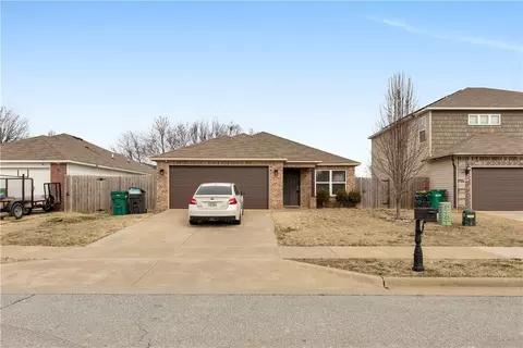 201 E Glendale, Rogers, AR 72756
