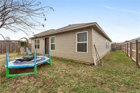 Exterior - 201 E Glendale, Rogers, AR 72756 photo 4 of 5