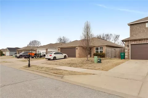 Exterior - 201 E Glendale, Rogers, AR 72756 photo 3 of 5