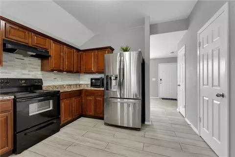Kitchen - 201 E Glendale, Rogers, AR 72756 photo 3 of 3