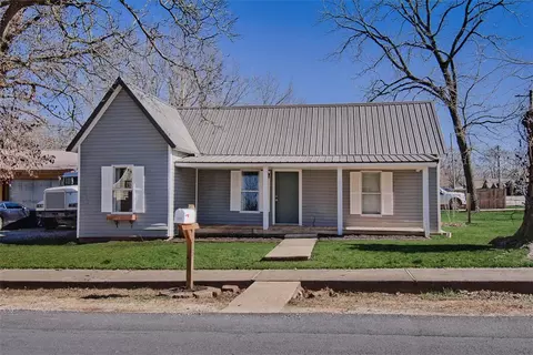 213 Neal St, Prairie Grove, AR 72753