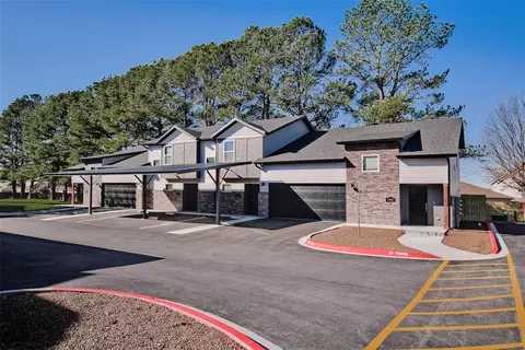 877 N Rupple Rd #134, Fayetteville, AR 72704