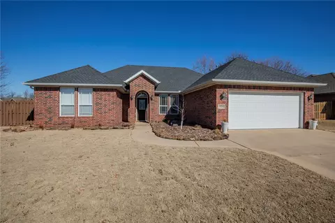 3254 W Westbury St, Fayetteville, AR 72704