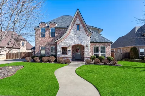 2315 The Peaks Blvd, Rogers, AR 72758