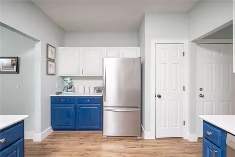 Kitchen - 560 Tyler St, Centerton, AR 72719 photo 5 of 5
