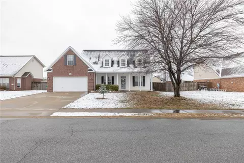 Exterior - 560 Tyler St, Centerton, AR 72719 photo 2 of 8
