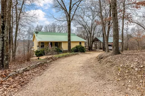 5810 Little Missouri Rd, Pineville, MO 64856