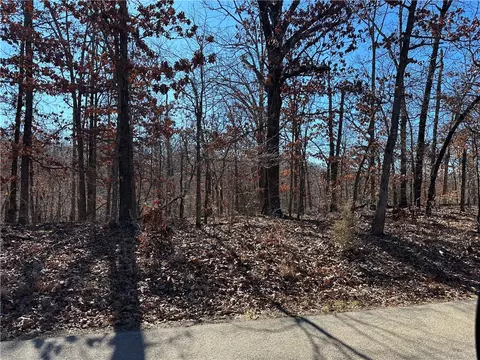 7 Berkshire Drive, Bella Vista, AR 72714