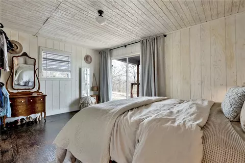 Bedroom - 11002 Sturdy Rd, Summers, AR 72769 photo 2 of 8