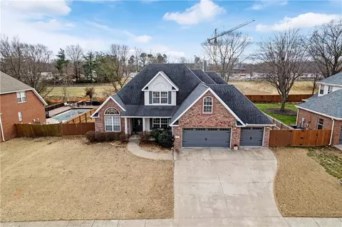 1105 Buckingham Blvd, Bentonville, AR 72712