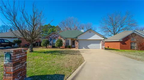 Exterior - 6108 Sandy Parker Ct, Fort Smith, AR 72916 photo 2 of 9