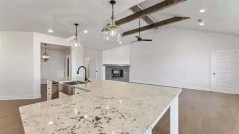 Kitchen - 1241 Red Maple, Centerton, AR 72719 photo 6 of 12