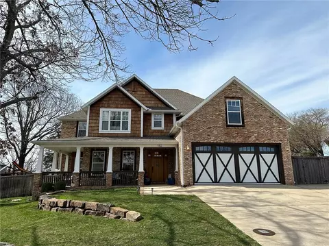 3311 E Jasper Ln, Fayetteville, AR 72764