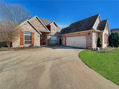 Exterior - 3827 Pasofino Loop, Springdale, AR 72764 photo 2 of 10