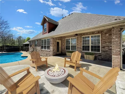 Exterior - 3827 Pasofino Loop, Springdale, AR 72764 photo 5 of 10