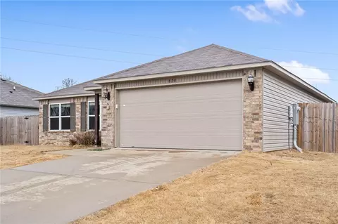 820 NW 69th Ave, Bentonville, AR 72713