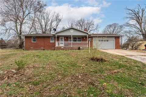 139 Mcgee St, West Fork, AR 72774